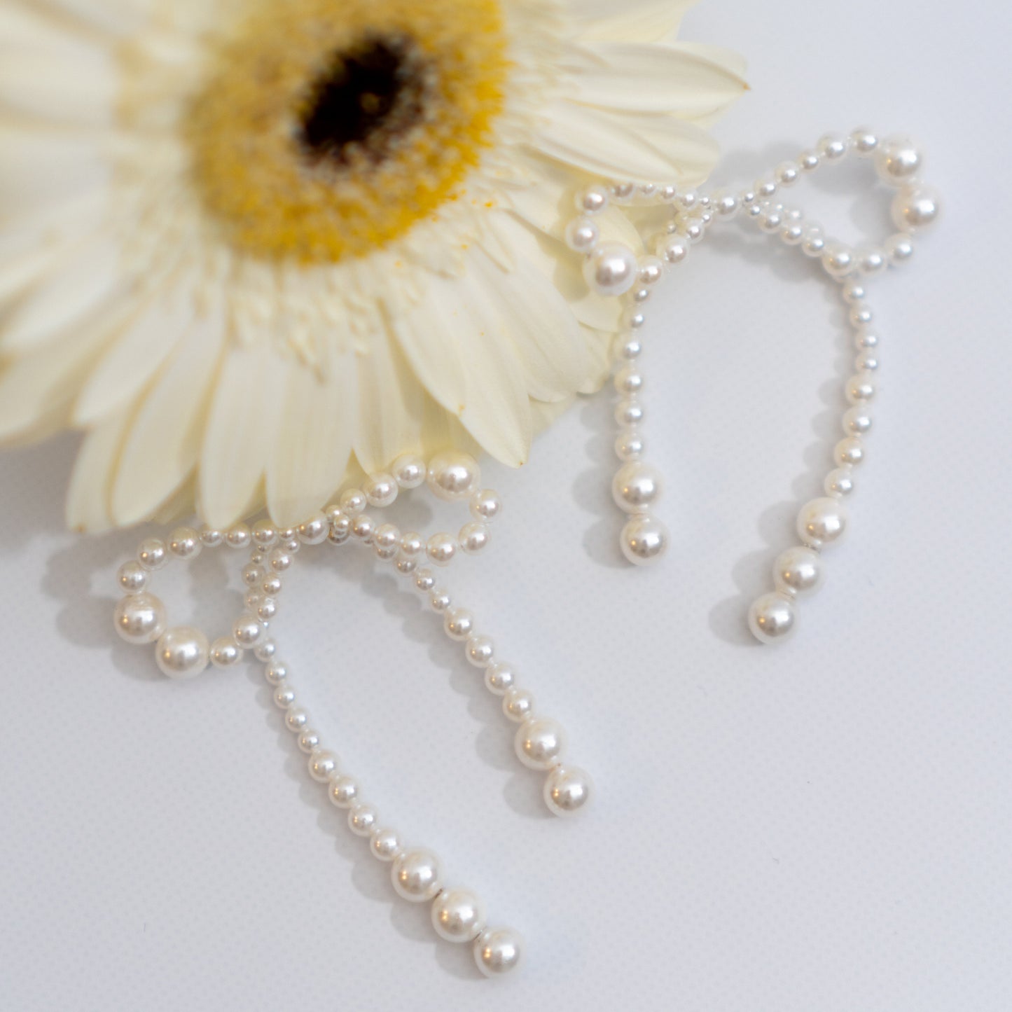 Pearl Ribbon ピアス：Lili